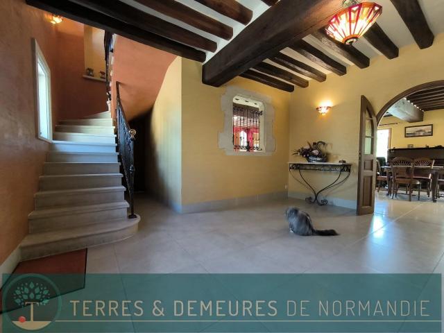 Propriété de caractère, 270 m² habitable, 4 chambres, Double Gar