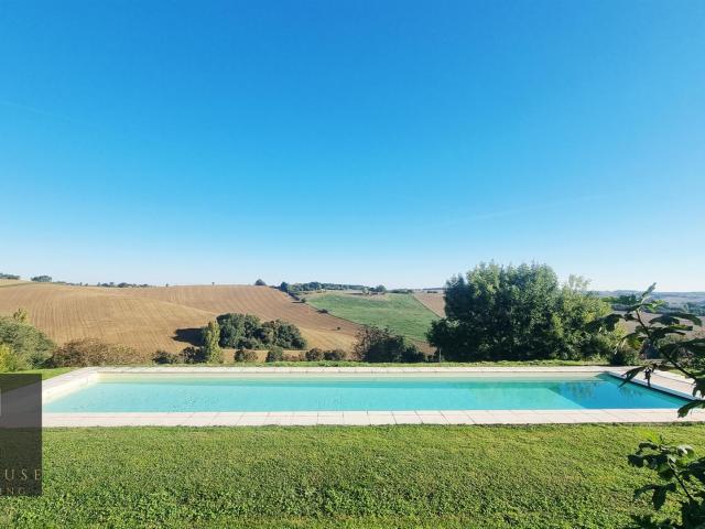 Propriété de caractère 427 m2 maison grange gîte pis. 427m² Pouy De Touges