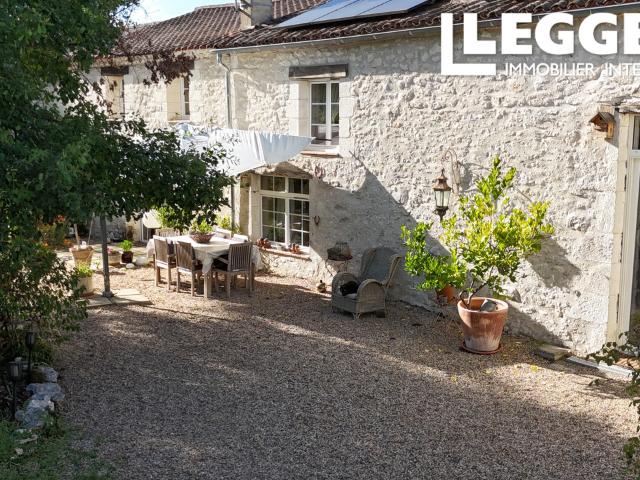 Propriété de charme au cœur de la nature à quelques minutes d'Issigeac et Eymet sur plus de 5 ha de terrain