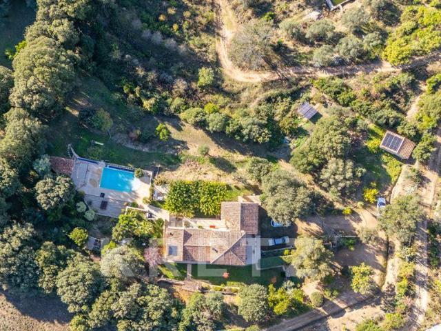 Propriété de charme au cœur du maquis corse avec vue panoram. 221m² Granace