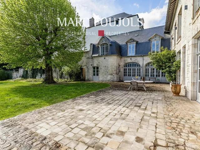 Propriété de charme au coeur de Senlis 620m² Senlis