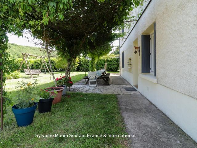 Propriété de charme avec logement indépendant, piscine, sauna et 1,4 hectare de terrain