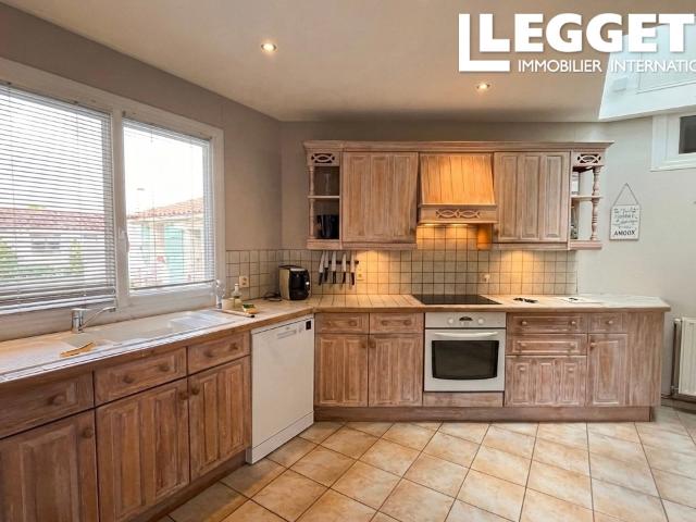 Propriété de charme avec maison principale, gîtes, piscine et jacuzzi aux portes de La Rochelle