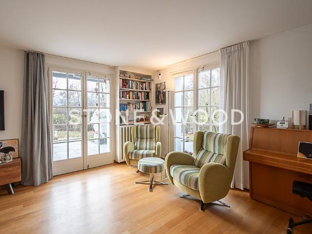 Propriété de charme avec piscine et parc paysager de plus de. 185m² Chevry