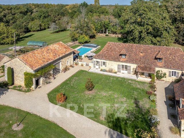 Propriété de charme de 350m² en pleine campagne 350m² Bergerac