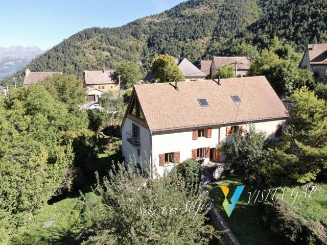 Propriété de Charme, Exclusivité, 223m2 habitables terrain 1. 223m² Corps