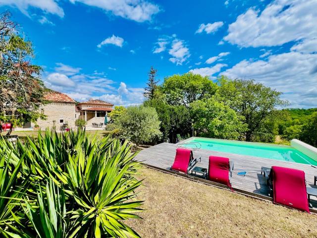 Propriété de charme en pierre avec gîte, piscine et vue domi. 267m² Tournon D'agenais