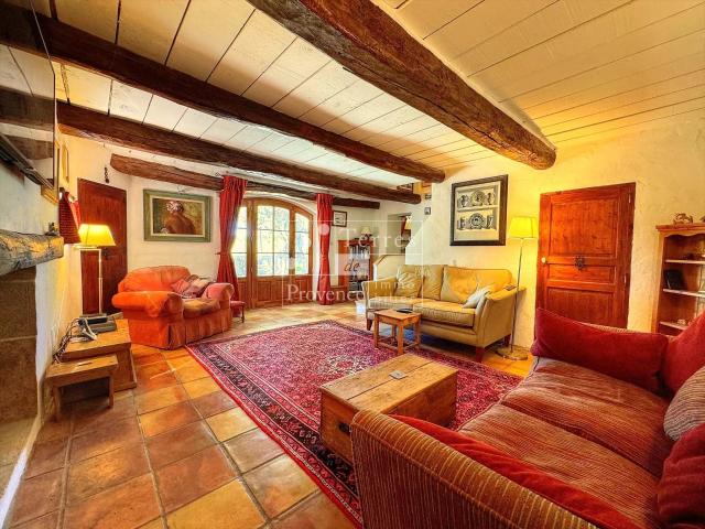Propriété de charme en Provence – Maison en pierre avec pisc. 163m² Fox Amphoux