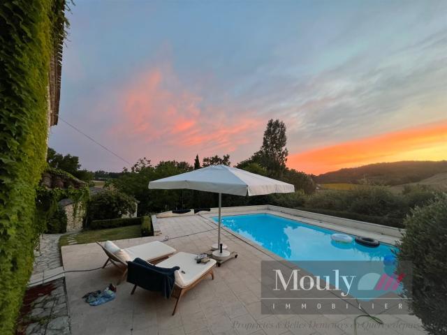 Propriete De Charme En Quercy Blanc Sur Un Site Enchanteur 220m² Castelnau Montratier