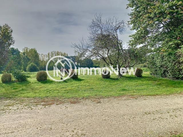 propriété de charme /Le Val Saint Père/ 6 Logements, 3.5 hectares