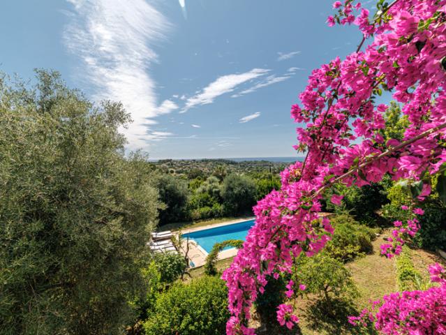 Propriété de charme Proche centre de Vence Vue Mer