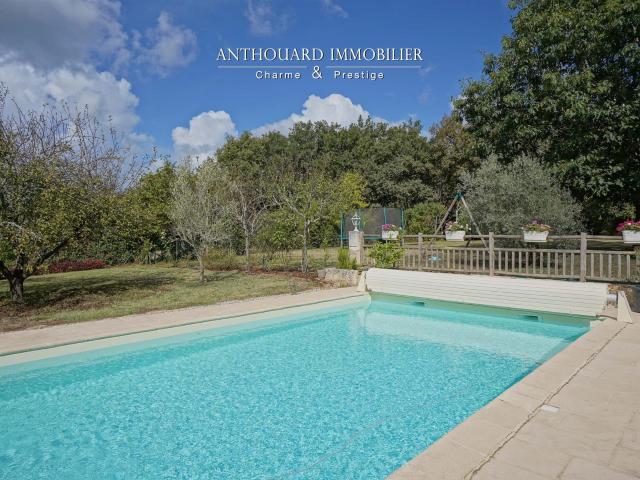 Propriété de charme sur 11ha, piscine 430m² Bergerac