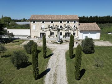 Propriété de charme sur 2 hectares Proche Avignon 650m² Pernes les Fontaines