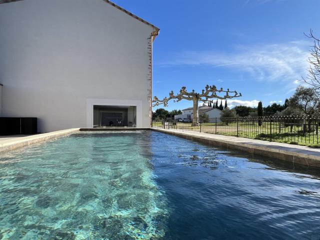 Propriété de charme sur 2 hectares Proche Avignon 650m² Pernes les Fontaines