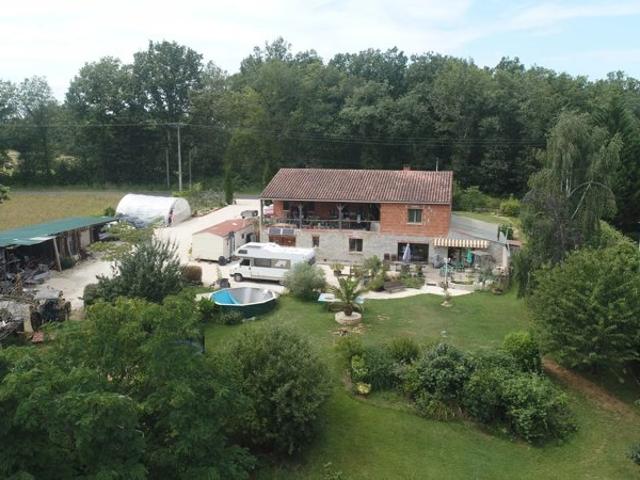 Propriété de deux logements indépendants de plain pied avec vue panoramique