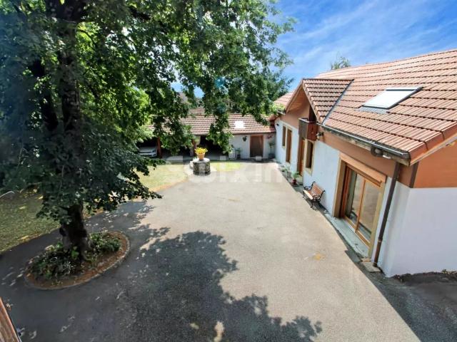 Propriété de deux maisons à vendre à FILLINGES 383m² Fillinges
