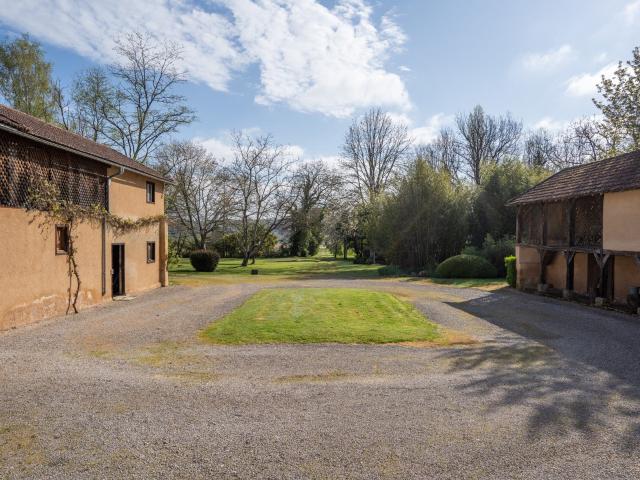 Propriete De Luxe Avec Piscine 249m² Mirande