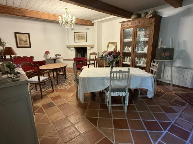 Propriété de maître avec chambres d’hôtes et grand parc située à