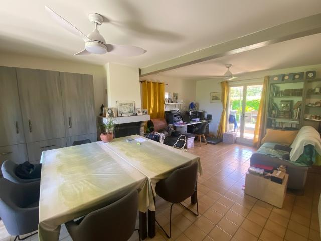 Propriété de standing, 8 pièces, 6 chambres avec jardin de 2. 220m² Carcassonne
