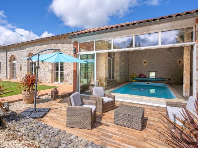 Propriété de prestige de 475 m² habitables 475m² Lacépède
