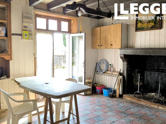 Propriété de village de 2 chambres avec grange attenante et jardin