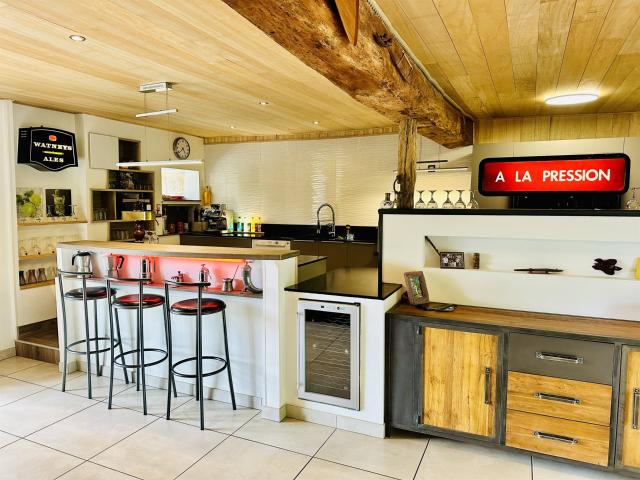 Propriété en pierre au charme authentique 400m² Larnagol