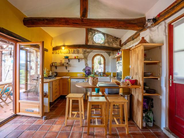 Maison en pierre avec chalet indépendant, sauna et terrain d. 180m² Montaigu de Quercy