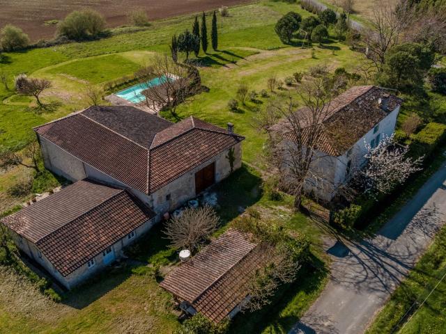 Propriété en pierre avec vue dégagée 130m² Villeneuve sur Lot