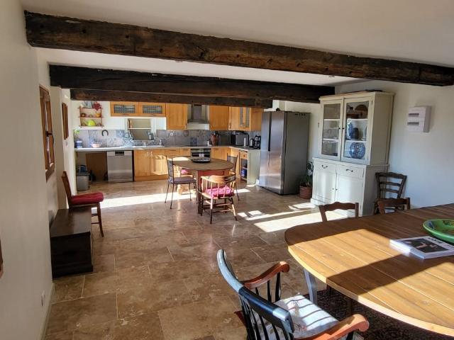 Propriété en pierre dans le charmant village de Saint Amour. 311m² Saint Amour Bellevue