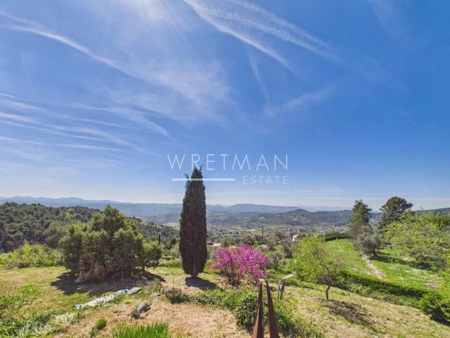 Propriété en pierre de caractère avec vue panoramique – Seil. 230m² Seillans