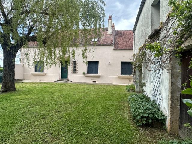 Propriete, ensemble de 2 maisons et dépendances proche de SEMUR EN AUXOIS 21