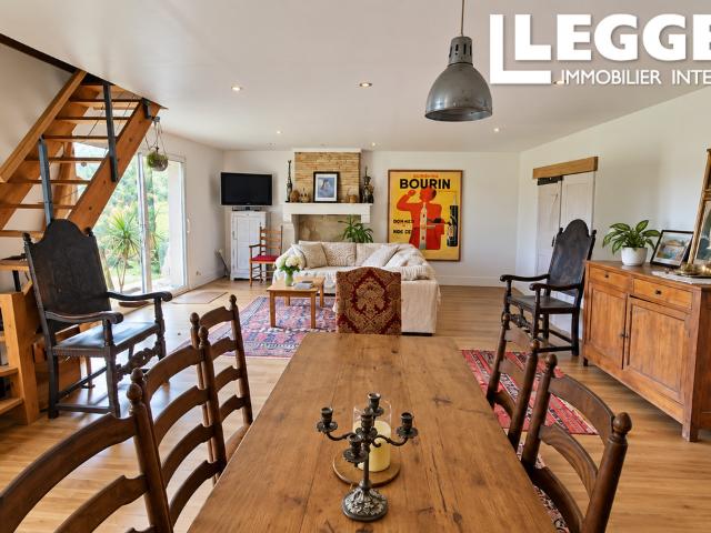 Propriété équestre, 2 maisons & 5,5 ha – Dordogne