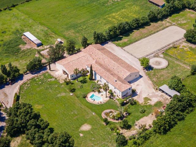 Propriete Equestre Entre Nîmes Et Montpellier, Aux Portes Du. 0m² Montpellier