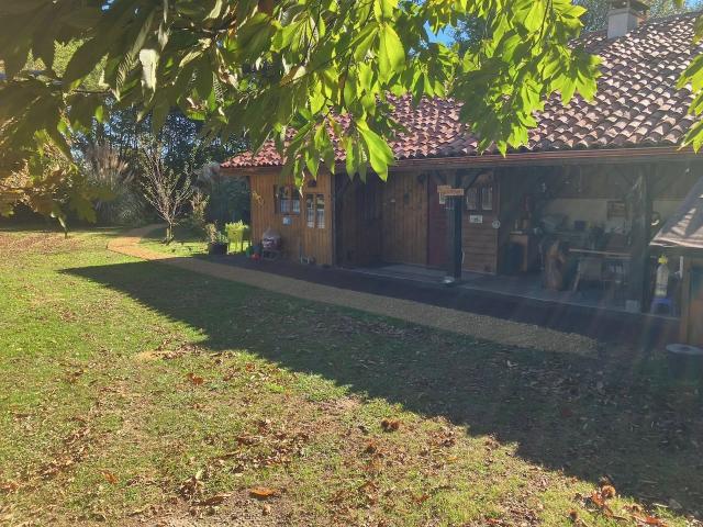Propriété équestre isolée sur 11,8 ha d’un seul tenant – car. 120m² Ousse Suzan