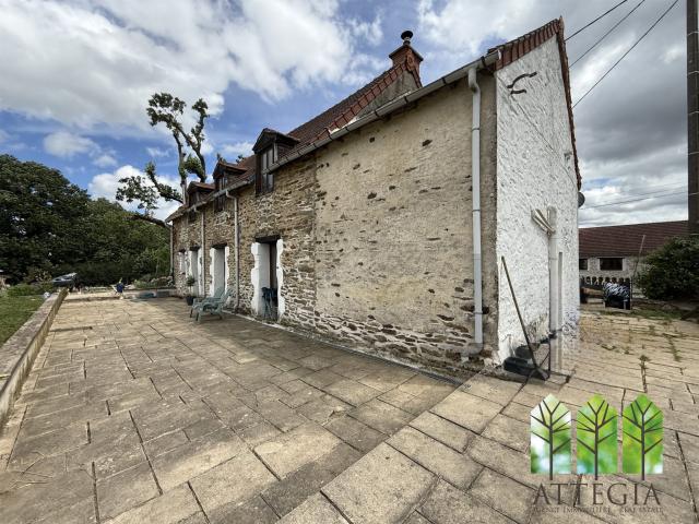 Propriété equestre proche Boussac, avec 2,3 hectares de prai. 140m² Boussac Bourg