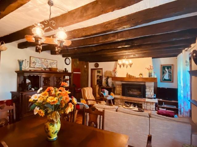 Propriété et dépendances proche Gramat 136m² Gramat