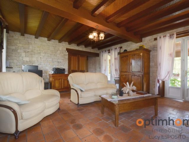 Propriété exceptionnelle avec étang privé sur plus de 1,7 hectare – Mazerolles, Charente