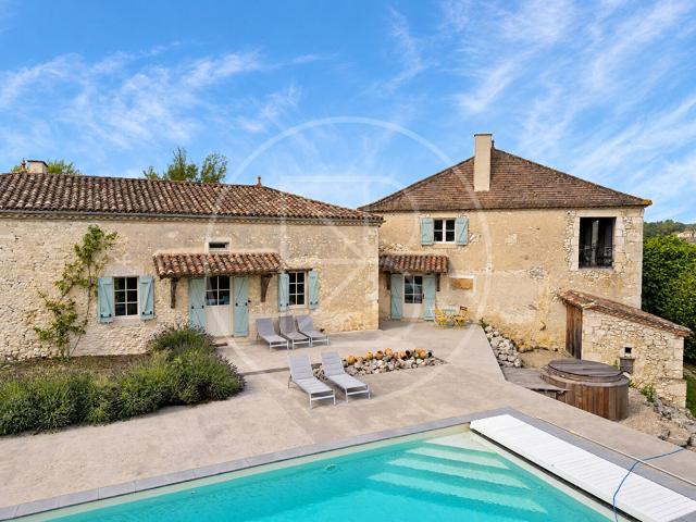 Propriété exceptionnelle avec piscine et maison d'amis 422m² Duras