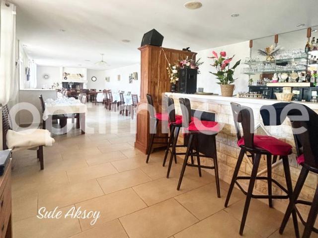 Propriété exceptionnelle de 590 m² – 2 batiments avec Maison d'habitation et Gîte & chambres d’hôtes – Piscine – Fort rendement – Sud Ouest