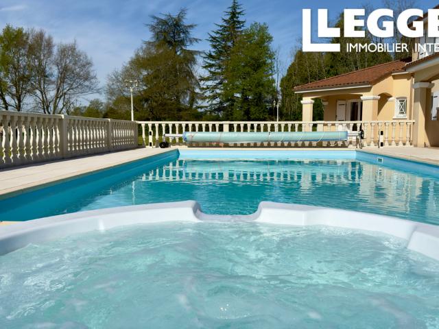 SOUS OFFRE Propriété exceptionnelle de 5 chambres avec piscine et 1 hectare de terrain