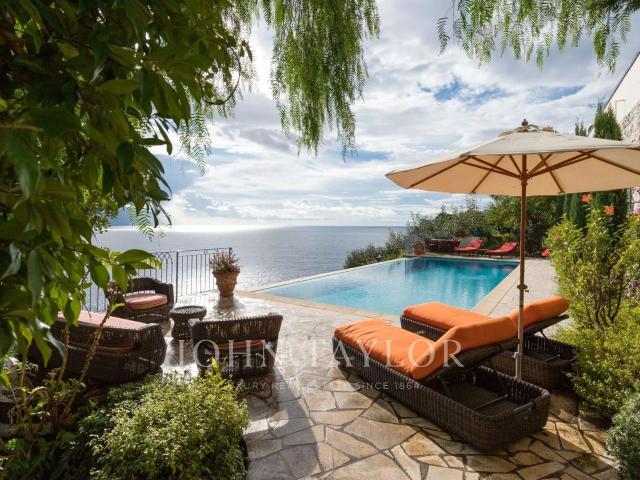 Propriété exceptionnelle pieds dans l'eau 319m² Villefranche sur Mer