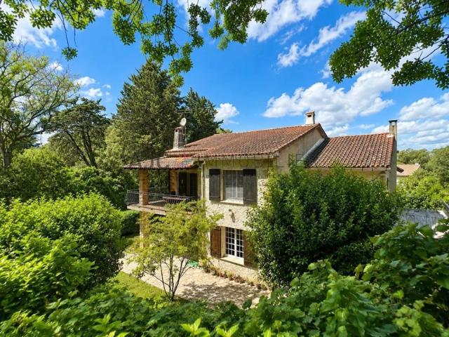 Propriété familiale au fort potentiel dans les Alpilles