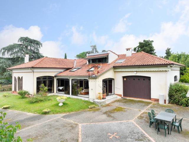 Propriété familiale avec parc arboré de plus de 2 250 m2 228m² Pibrac