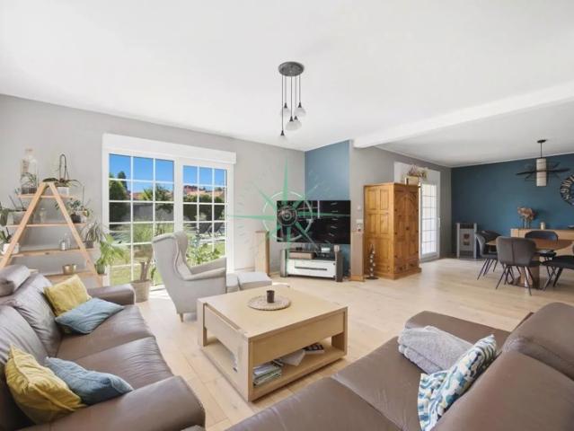 Propriété familiale de 185 m² avec piscine, sans vis à vis