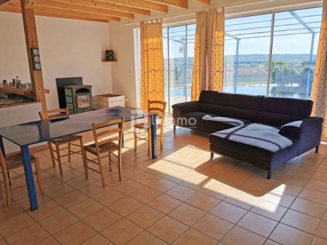 Propriété Familiale: 2 maisons, 19 ha hangar, grange  typé équi