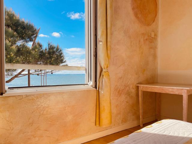 Propriete hotelière à vendre, 25 pièces proche de LA PLAINE SUR MER 44, terrasses, vue mer, potentiel, investissement, cote de jade, immeuble, boutique hotel, restaurant, café, belle époque