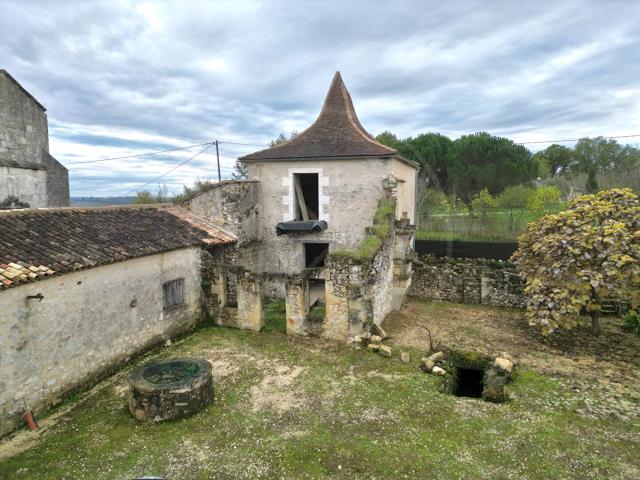 Propriété historique de 3 chambres 127m² Montcaret