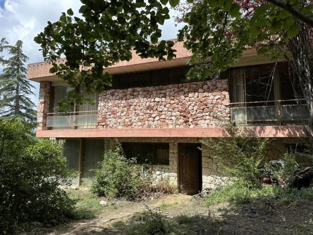 Propriété de prestige — 30 min de Cannes · Demeure historique 489 m² · 4 ha · À rénover