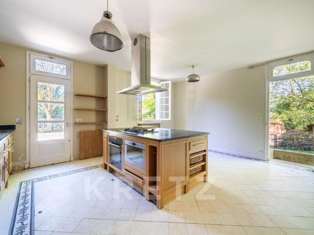 Propriété historique située au coeur du parc de Maisons Laff. 434m² Maisons Laffitte