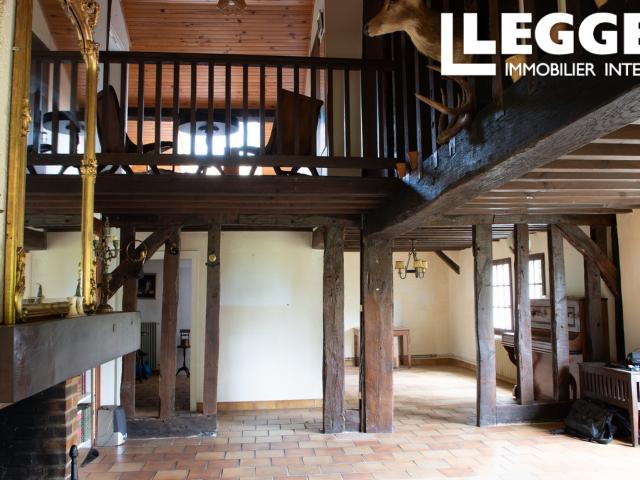 Charmante landaise de caractère, ancien pavillon de chasse, sur 6,2 ha de forêt avec piscine et dépendances